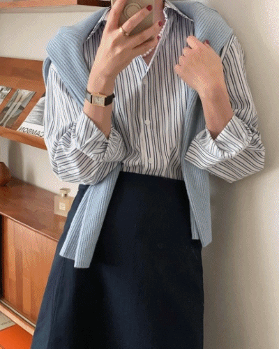 셀리나 스트라이프 셔츠(55~77)입고지연 10~15일 소요됩니다.